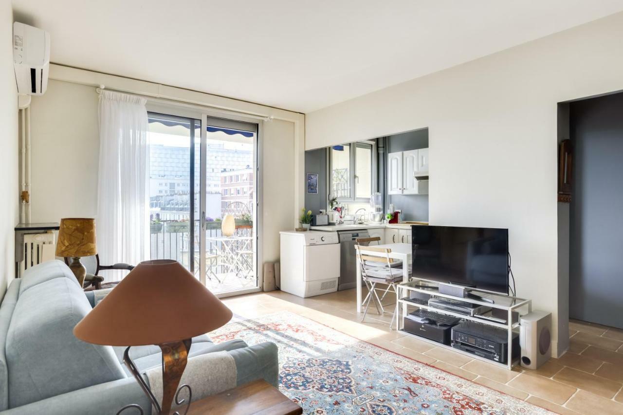 Charming Apartment With Terrace By Weekome Paryż Zewnętrze zdjęcie