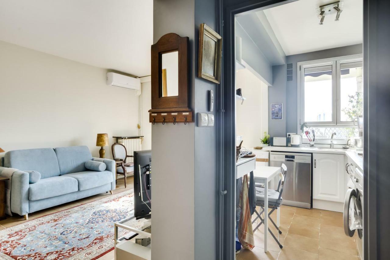 Charming Apartment With Terrace By Weekome Paryż Zewnętrze zdjęcie